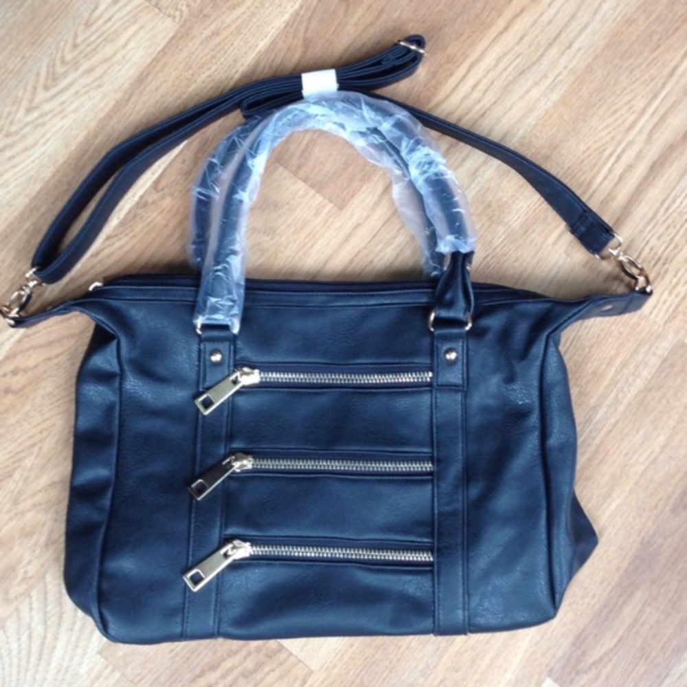 *CLOSING BOUTIQUE* - Picture 3 of 5